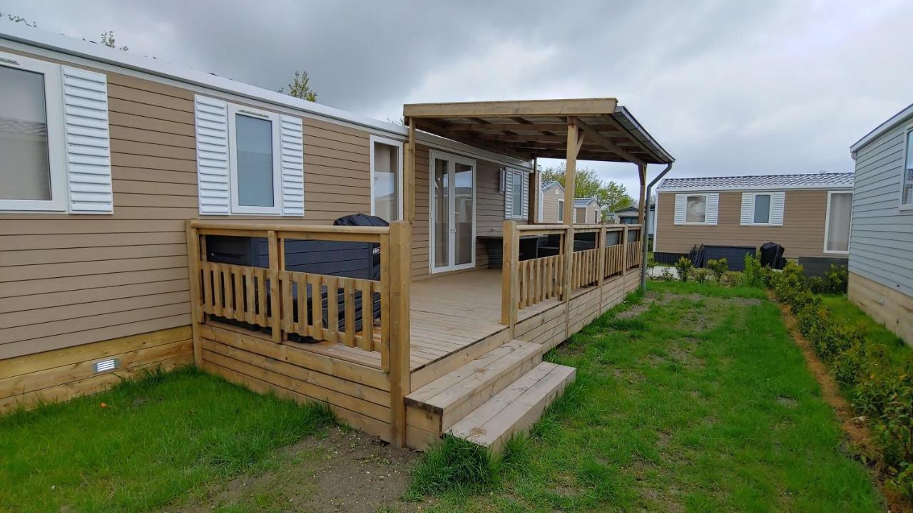 Chalet M44 Oostkapelle Exterior photo